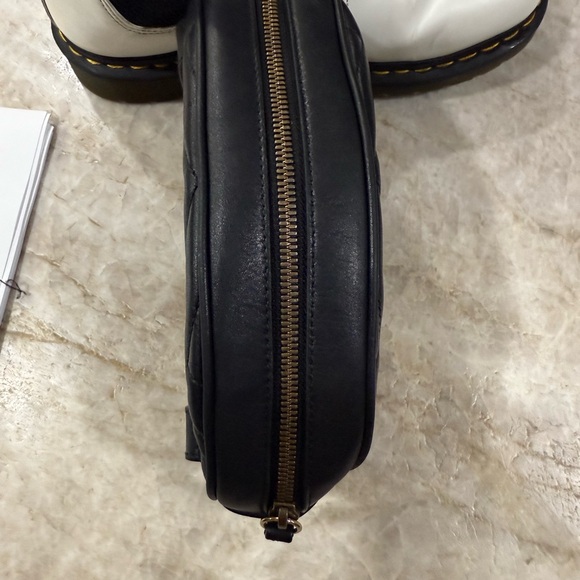 Gucci GG Marmont Matelassé black leather belt bag - Picture 6 of 16